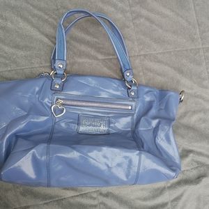 Coach NWOT Poppy Daisy Liquid Gloss Patent Leather